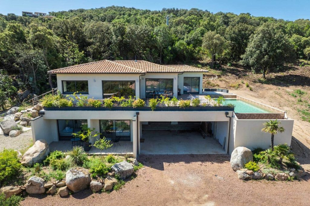 0d25aedd 773a 43fc be99 1276540e04e9 "Votre clé pour des vacances parfaites à Porto-Vecchio."