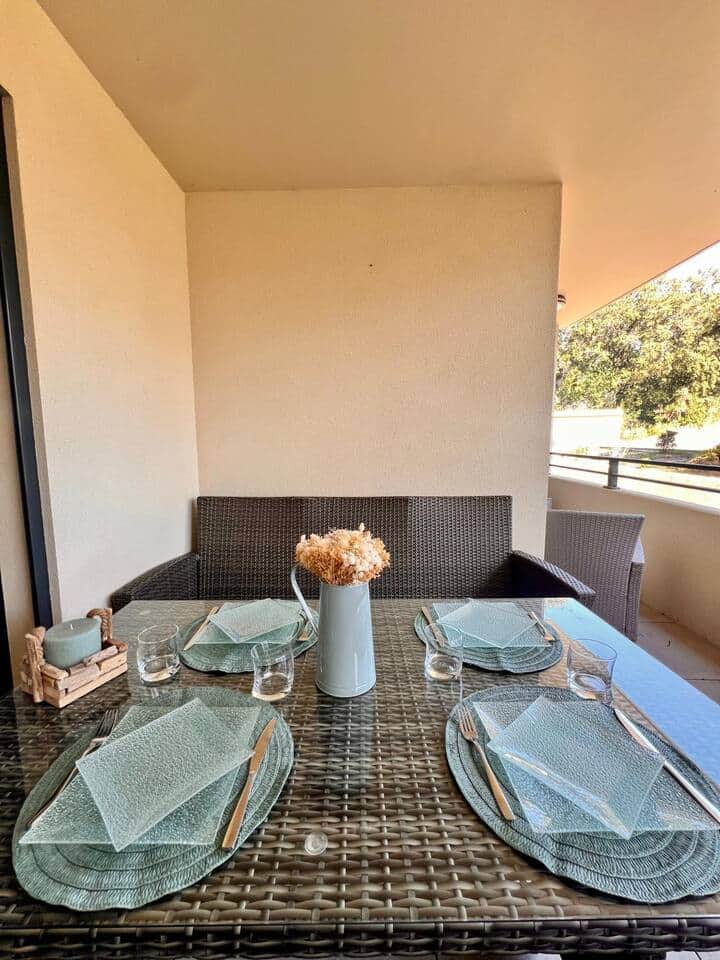 a7ce3367 c355 44e4 a9bd dec629ce16ea "Votre clé pour des vacances parfaites à Porto-Vecchio."