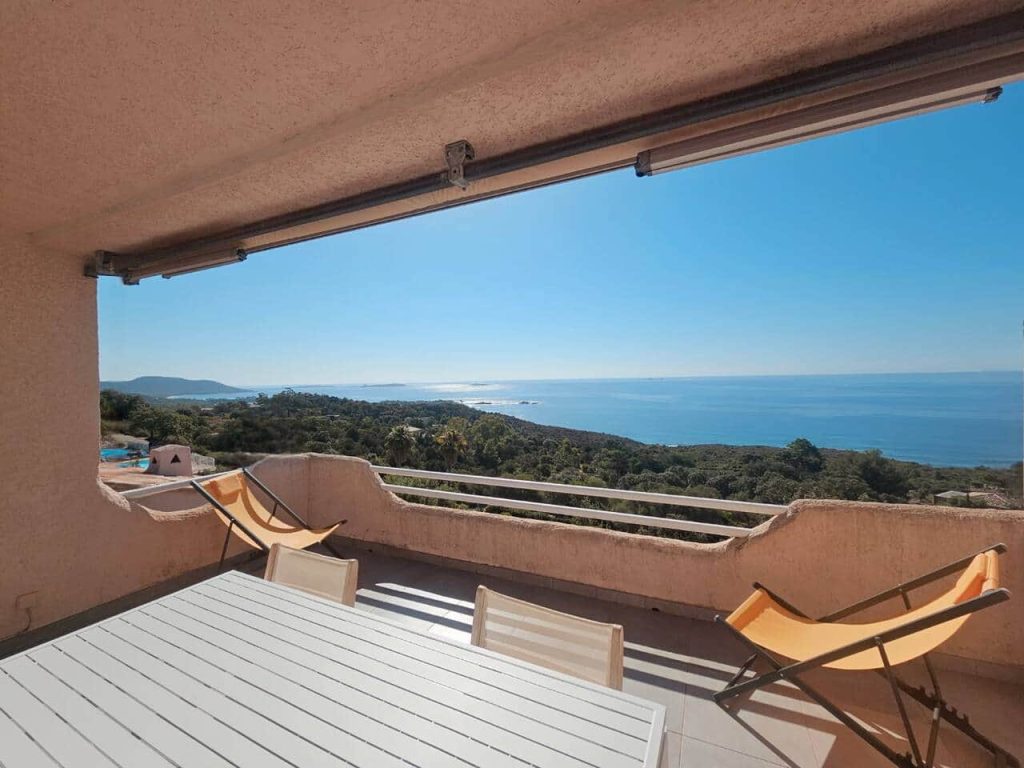 f16dba11 66c9 4e5e 8e27 199f796ef6fe "Votre clé pour des vacances parfaites à Porto-Vecchio."